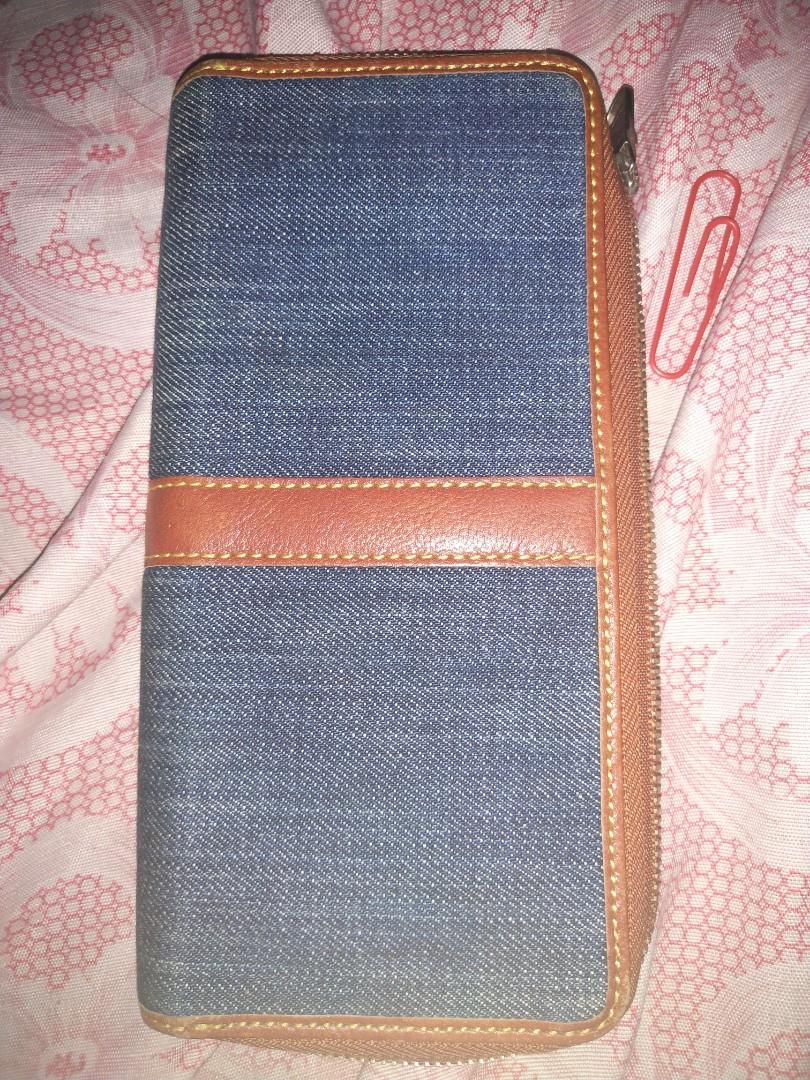 denim leather long wallet (Category: Luxury Bags & Wallets) located in Rizal. Submitted by simplygoodthingsmel (Listing ID 1005651085, Image 2). Description: good as new..with a little signs of usage...denim..leather combination.....fixed price.