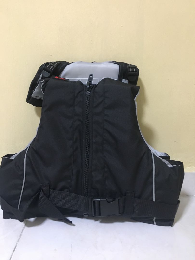 Dragonboat Lifevest, Sports, Sports Apparel On Carousell