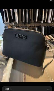 全新Guess 牛皮側背包🖤