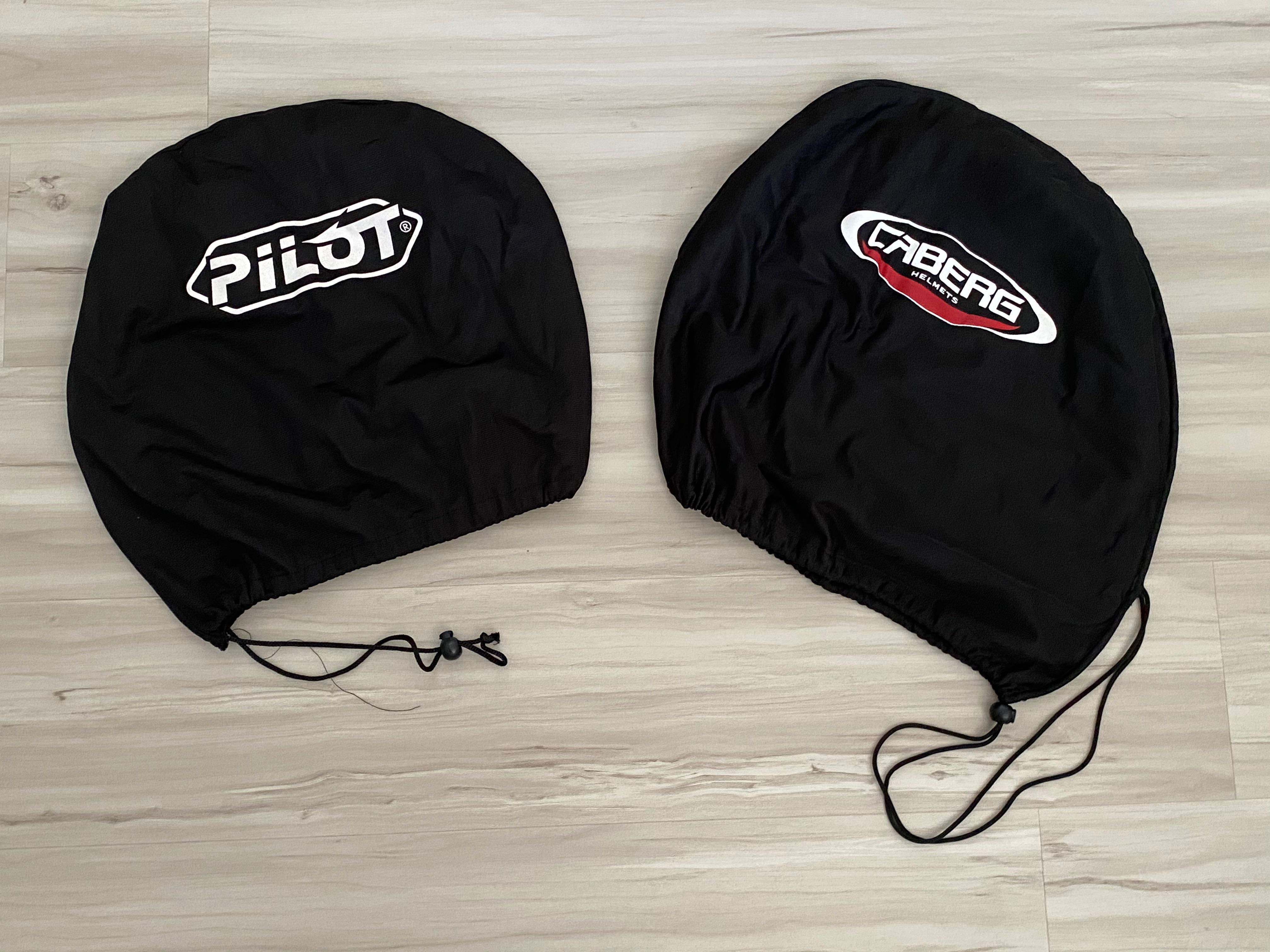 Helmet store cover bag