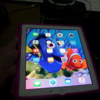 Ipad 2 putih 64 GB sama Ipad 2 hitam locked 32 GB
