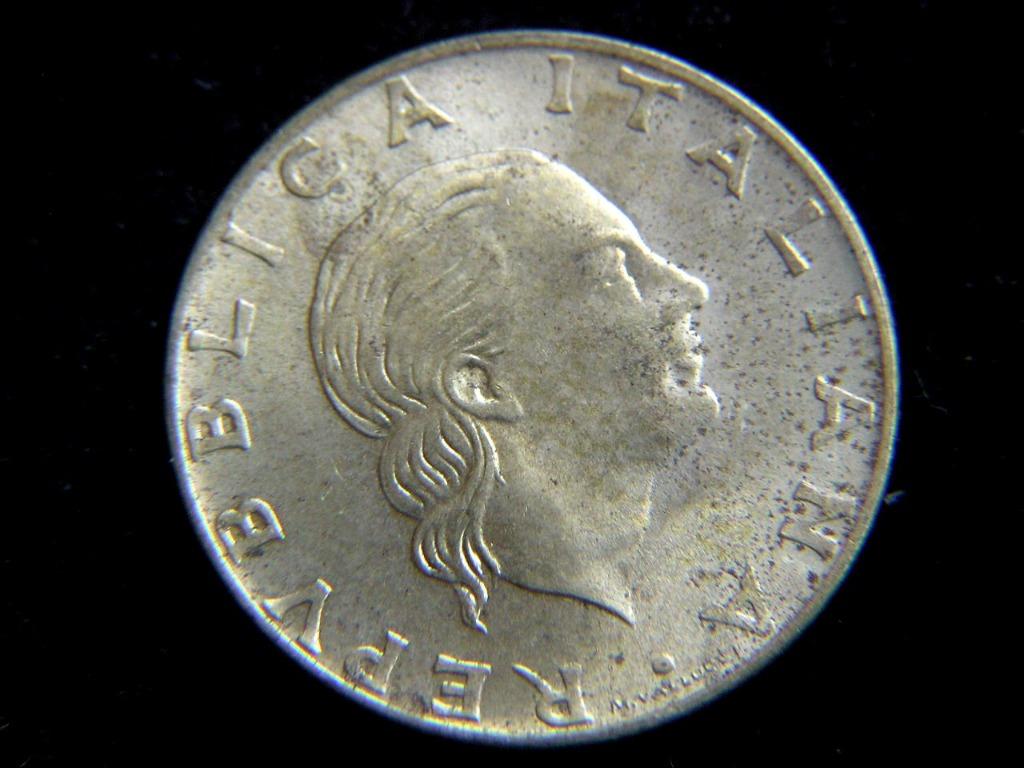 ITALIAN REPUBLIC - 1990年意大利共和國國家議會成立100週年紀念200里拉黃銅幣, 興趣及遊戲, 收藏品及紀念品, 錢幣-  Carousell