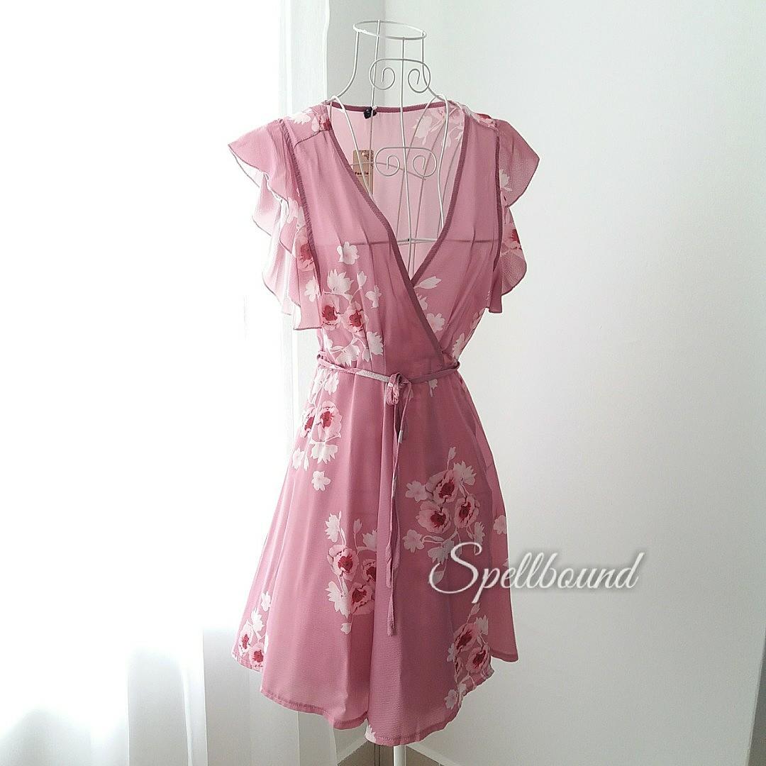 Japanese blossom dress shop
