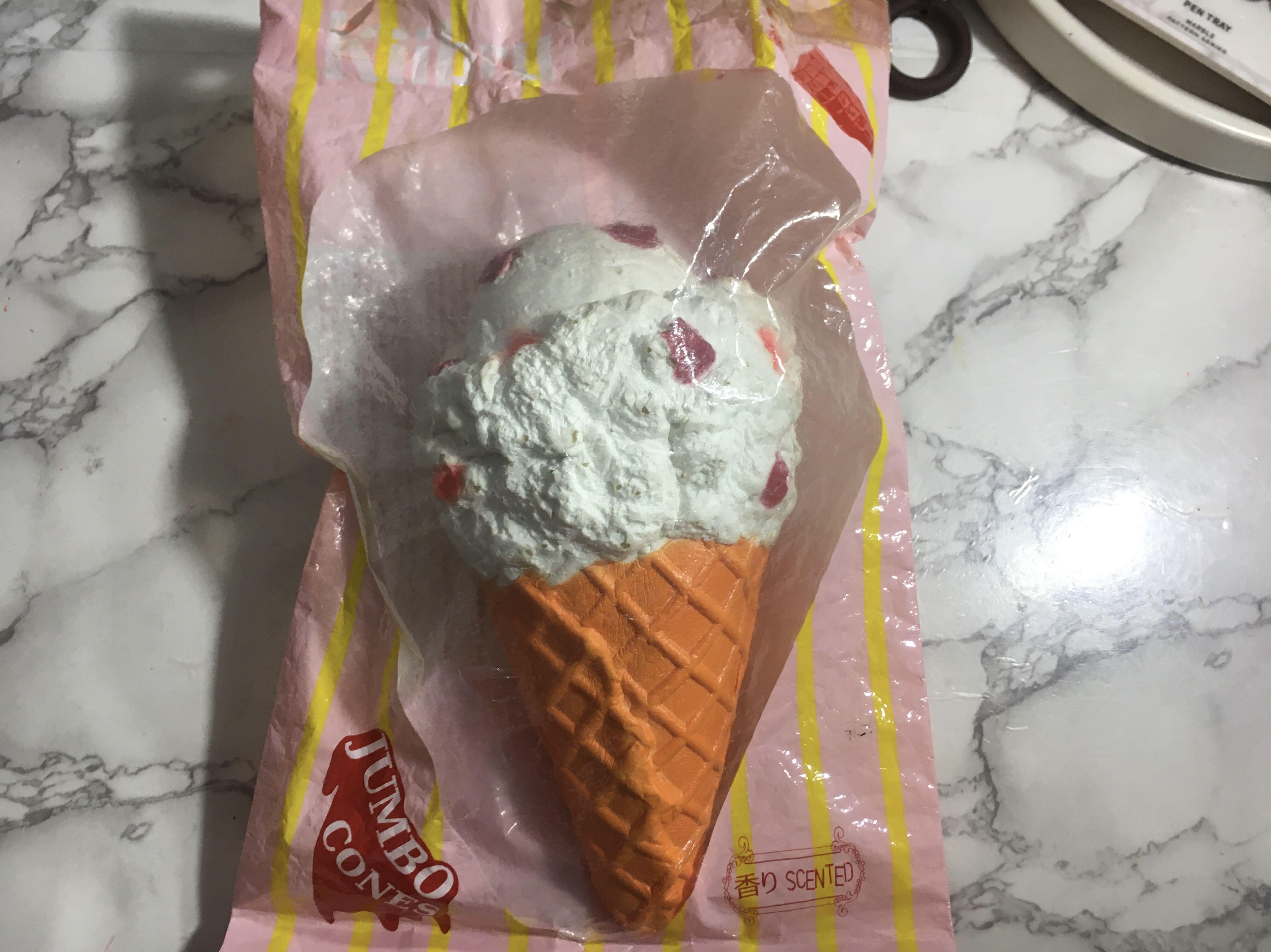 Kiibru ice hot sale cream squishy