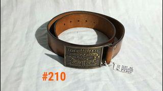 Levis Belt Vintage 1970's  Size 32  (Brown) HANDCRAFTED GENUINE HARNESS LEATHER VERY GOOD CONDITION (Made in USA) Guess Dockers Wrangler Lee Lacoste
