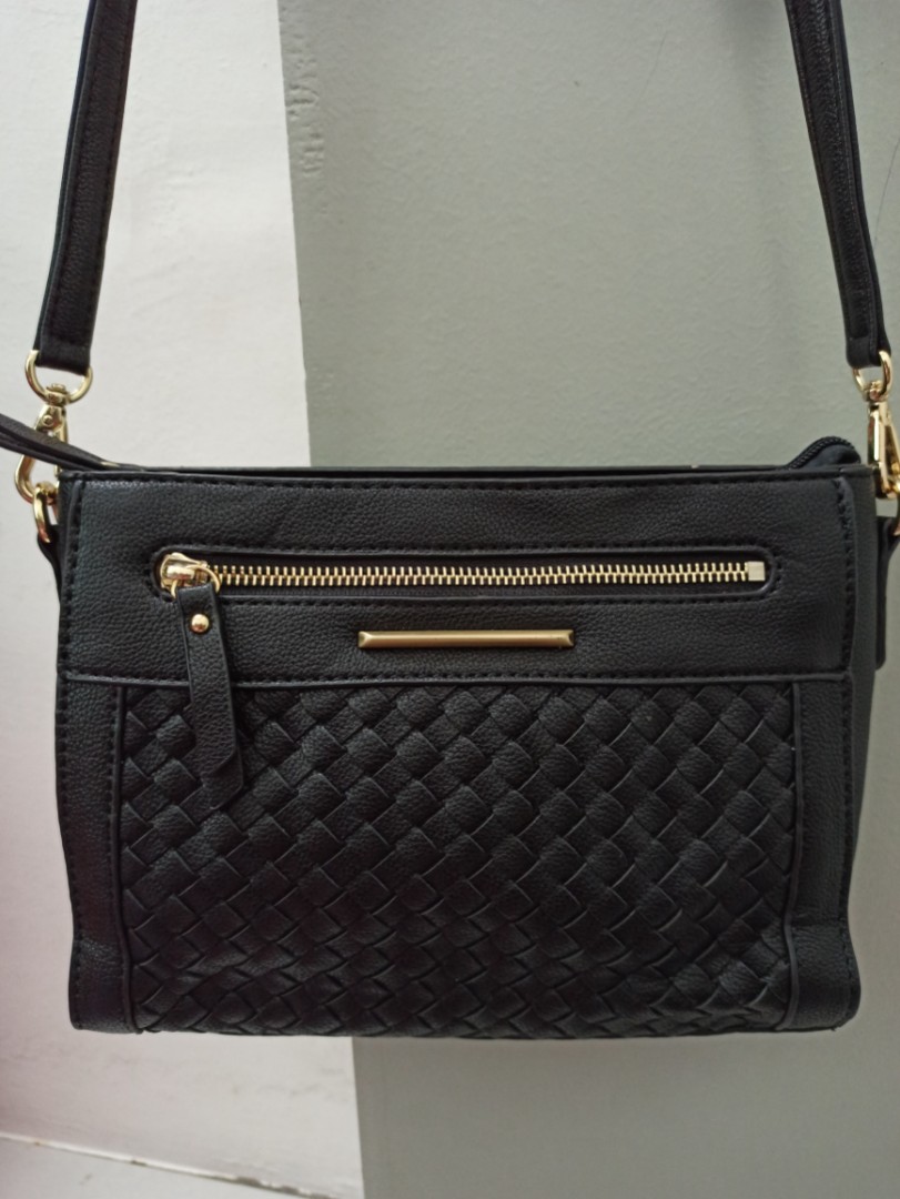 lulu castagnette sling bag price