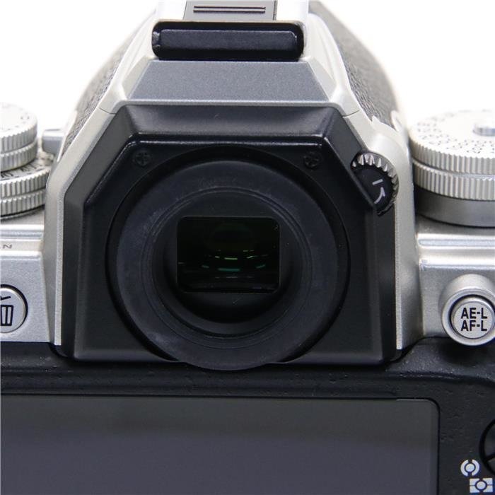 Nikon Df Silver+ 50mm F/1.8G Special Edition