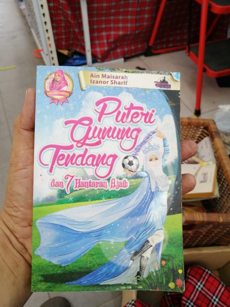 Puteri Gunung Tendang Books Stationery Books On Carousell