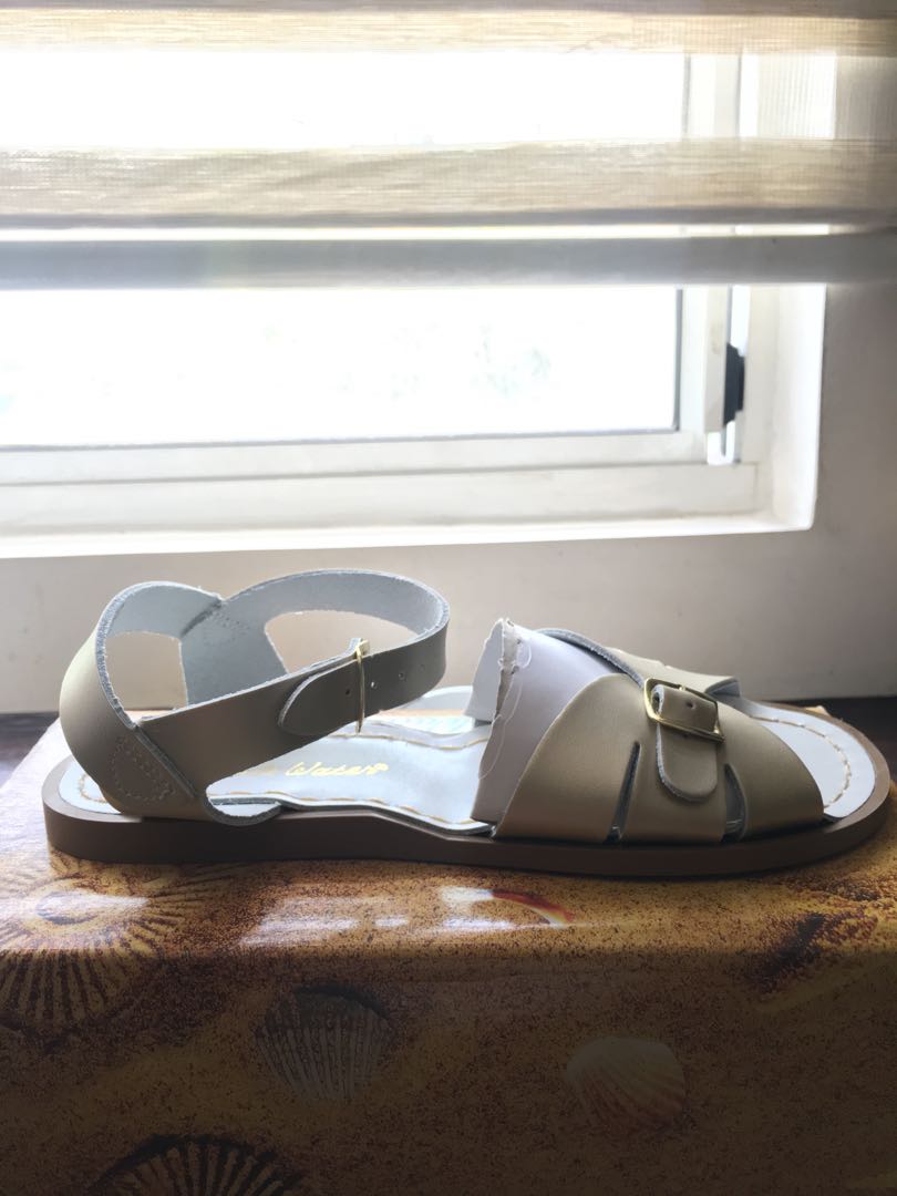 Saltwater Sandals with Box