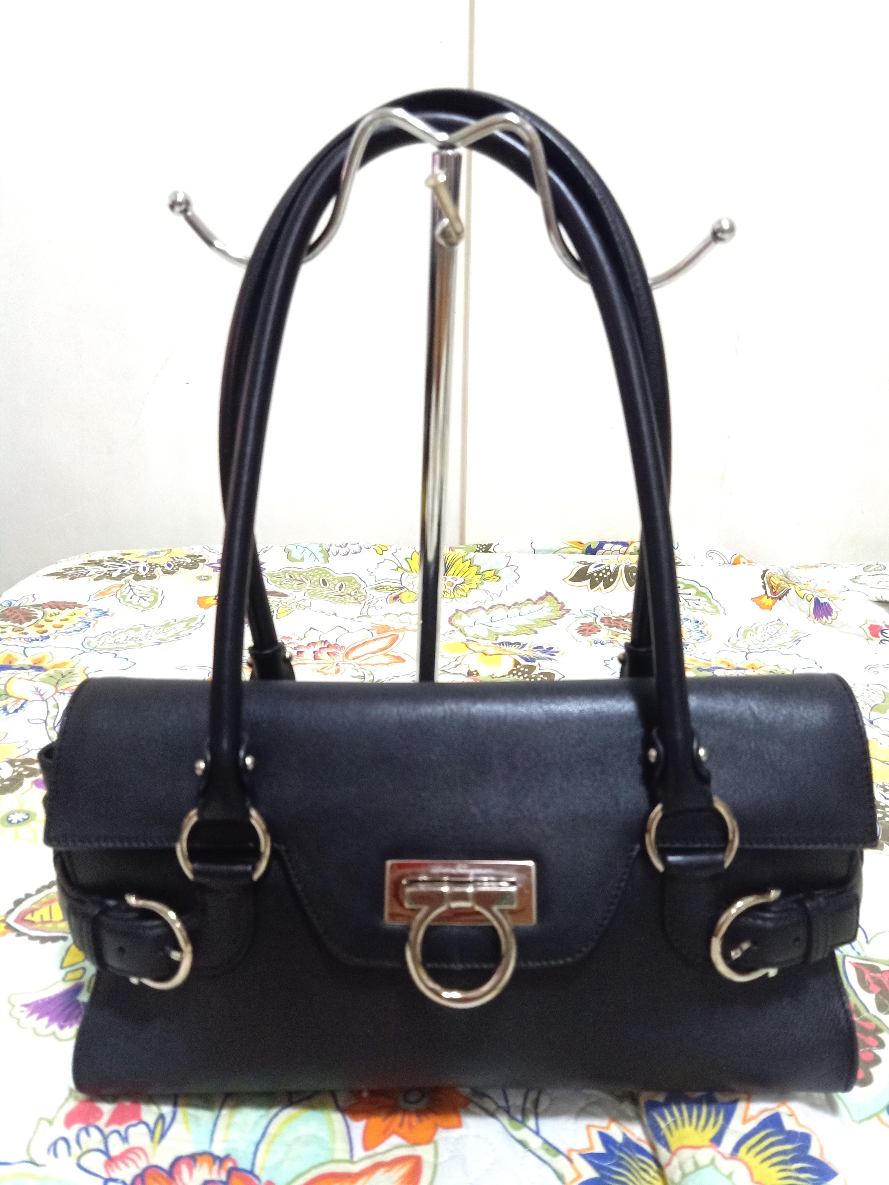 Salvatore ferragamo shop bags price