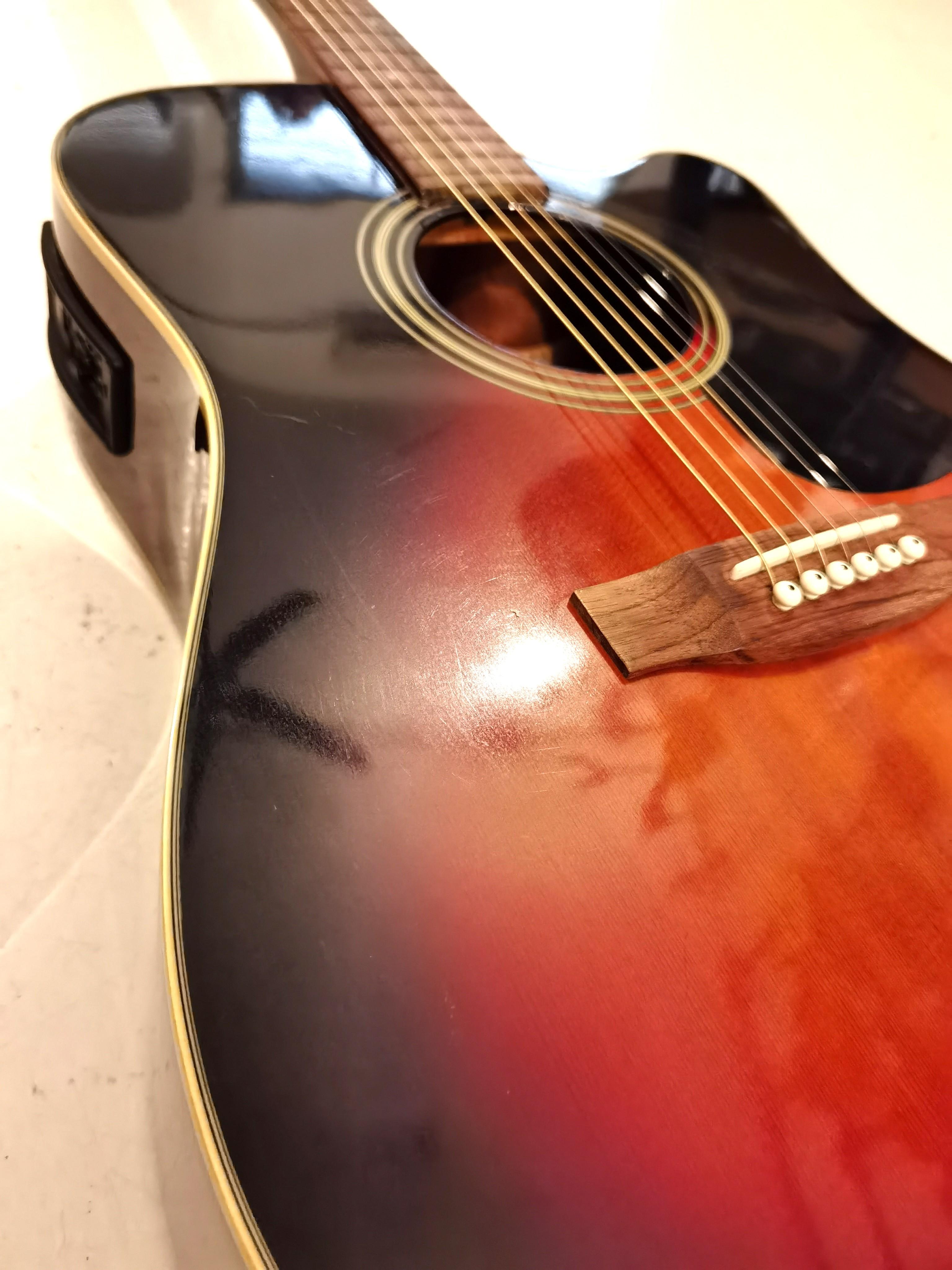 Takamine Acoustic Guitar With BuiltIn Pick up Cutaway Design, Hobbies & Toys, Music & Media