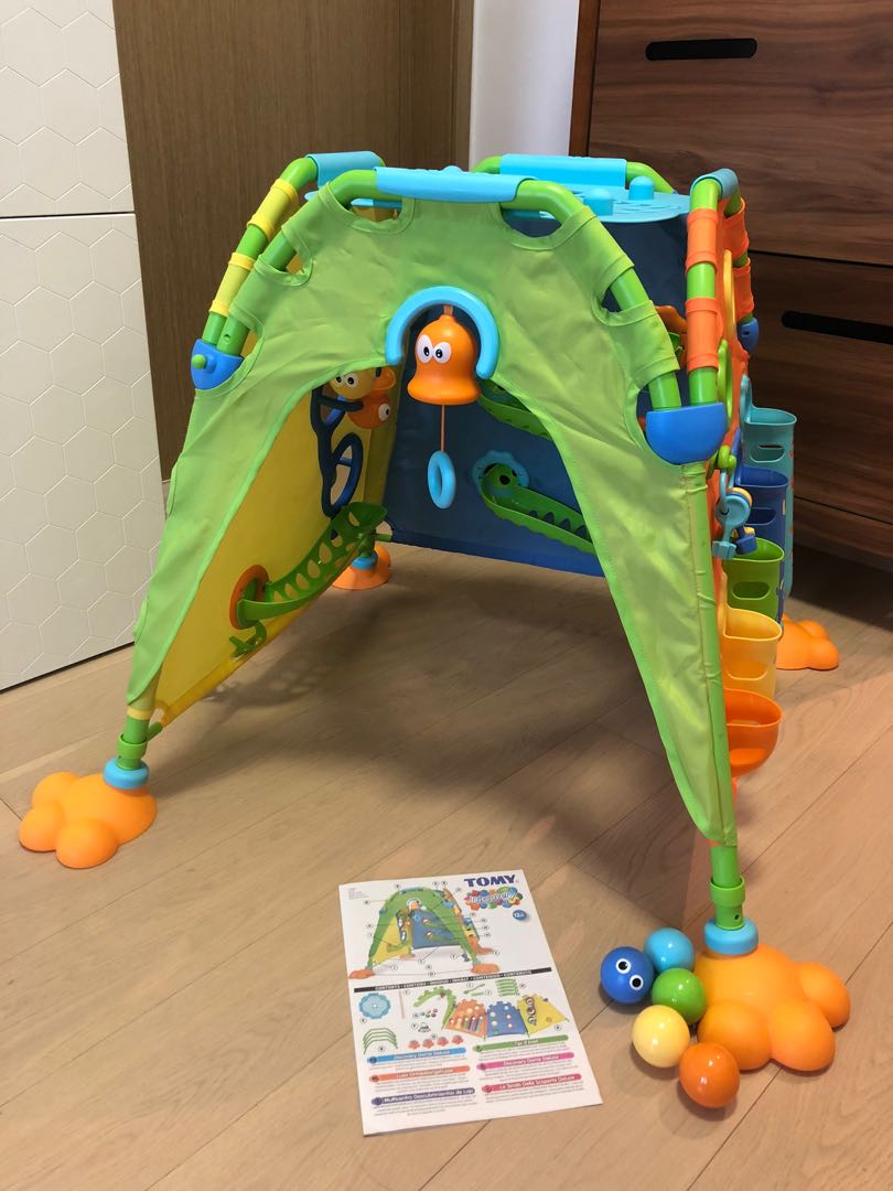 TOMY Discovery Dome Deluxe BB 12m