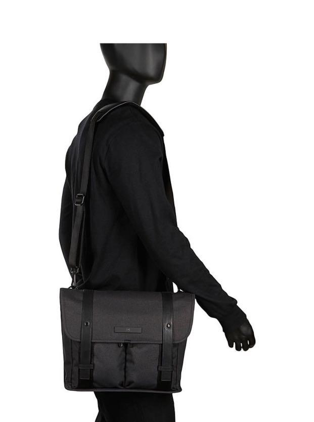 Victorinox Messenger Bag, Men's Fashion, Bags, Briefcases on Carousell