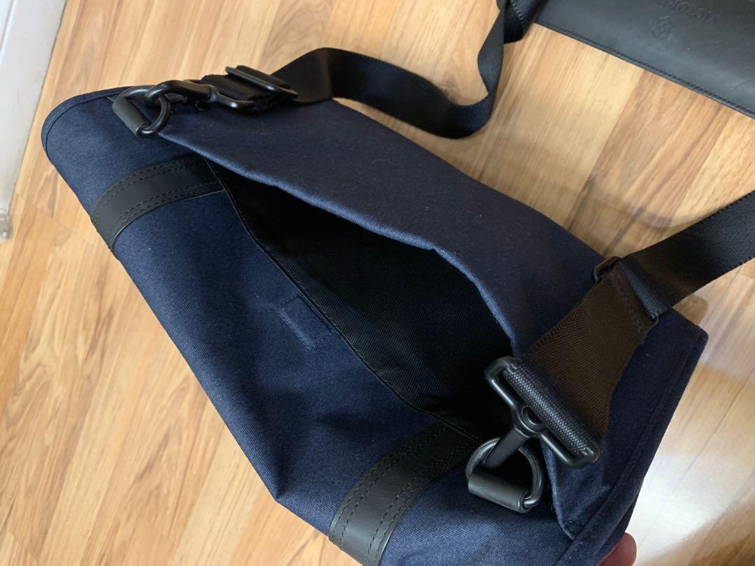 Victorinox Messenger Bag, Men's Fashion, Bags, Briefcases on Carousell