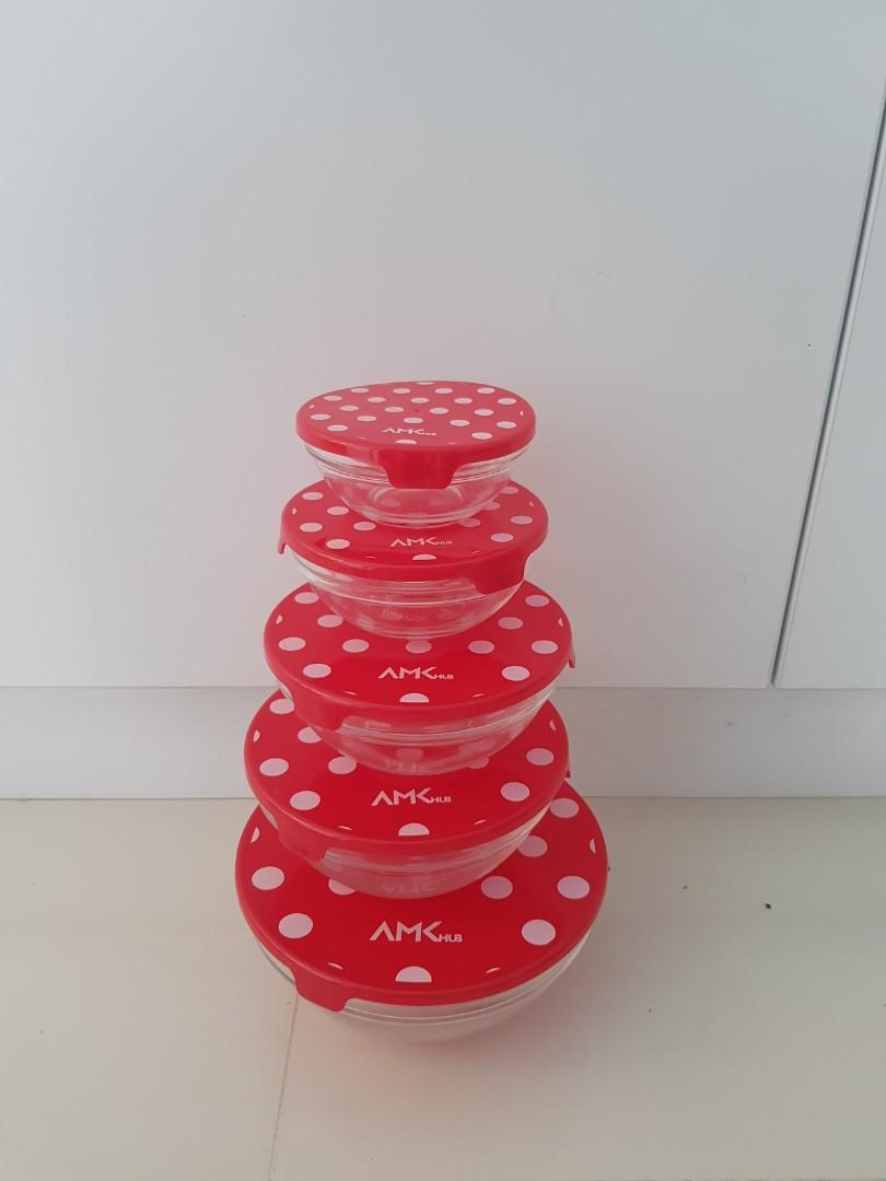 5 pcs stackable containers (Category: Food Organisation & Storage) located in Singapore. Submitted by smappie (Listing ID 1005815389, Image 1). Description: 5 pcs stackable container Heat resistant Price not inclusive of delivery.