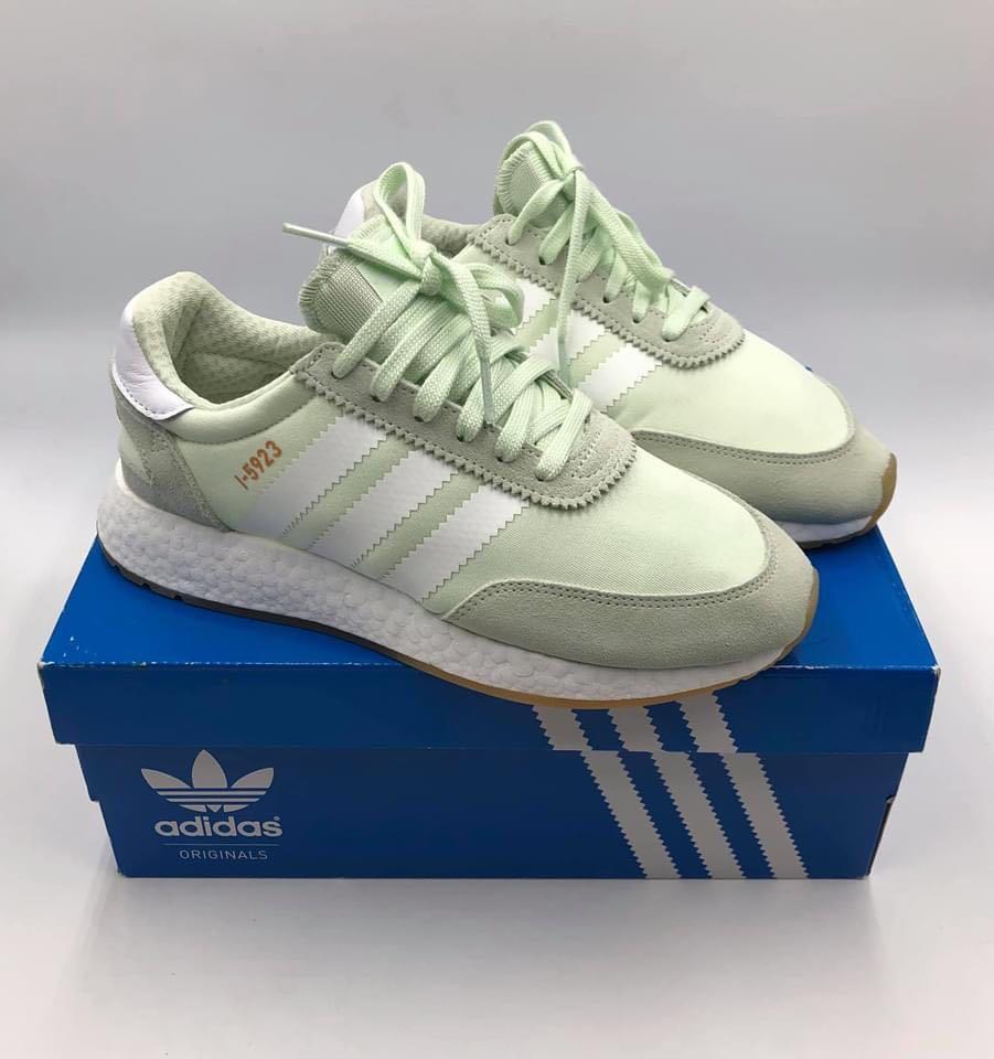 Adidas usa iniki top shoes