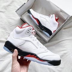 （分類：）位於 。 由 queens_wardrobe 提交（商品編號 1005790918，圖片 1）。簡介： 。