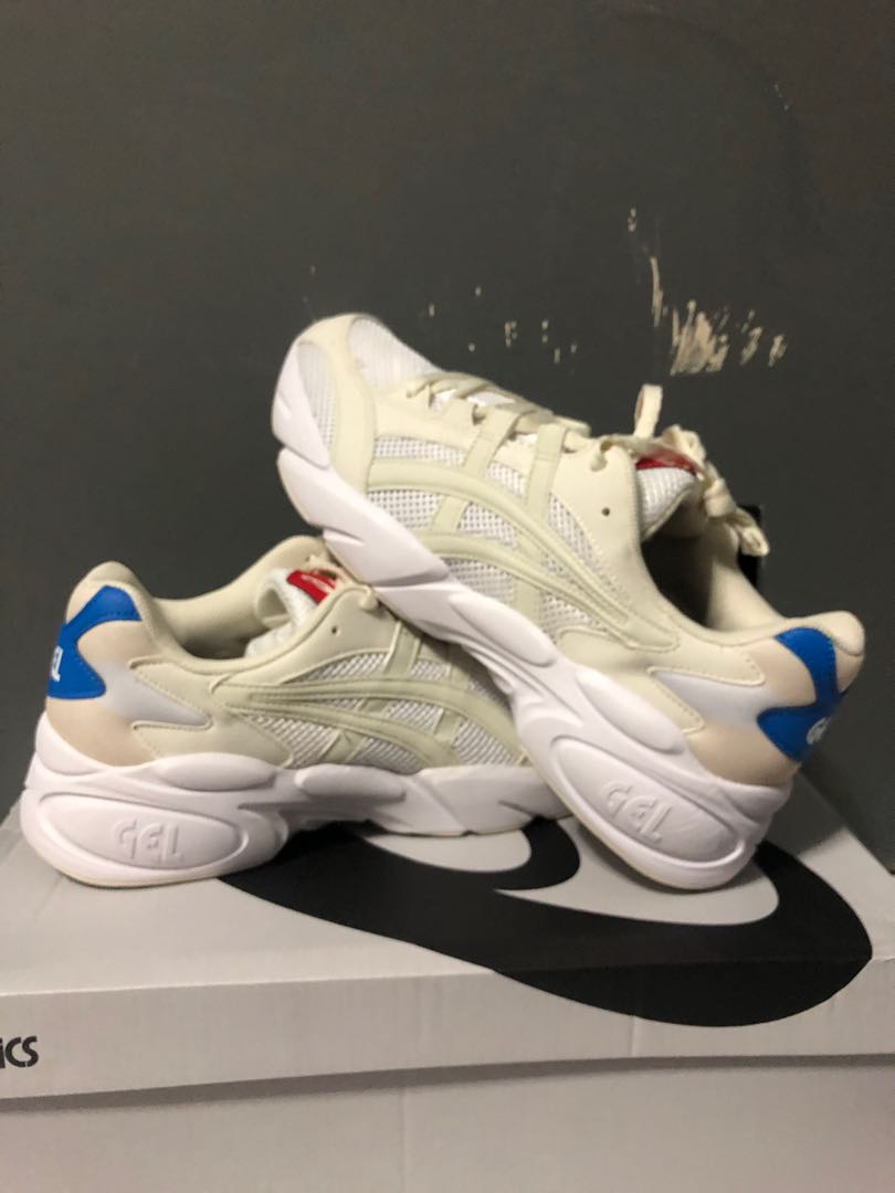 Asics bnd white, Men's Fashion, Footwear, Sneakers on Carousell