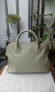 Bally Authentic ( cocok ? Tawar deh )