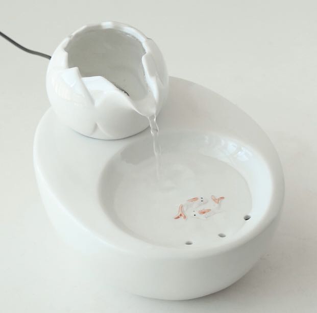 Cat drinking water fountain (Preorder), Pet Supplies, For Small Animals