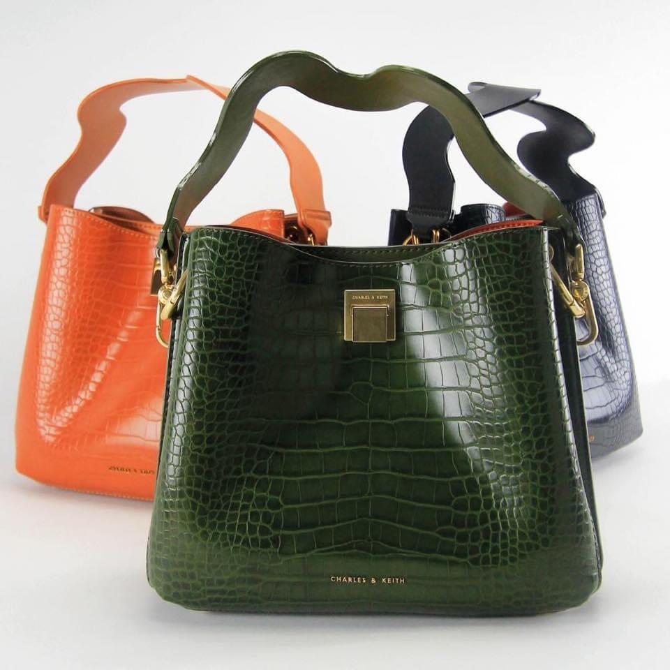 Charles and keith deals bucket bag price