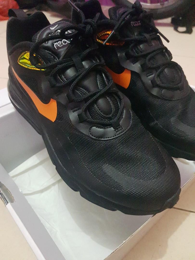 NIKE Airmax 270