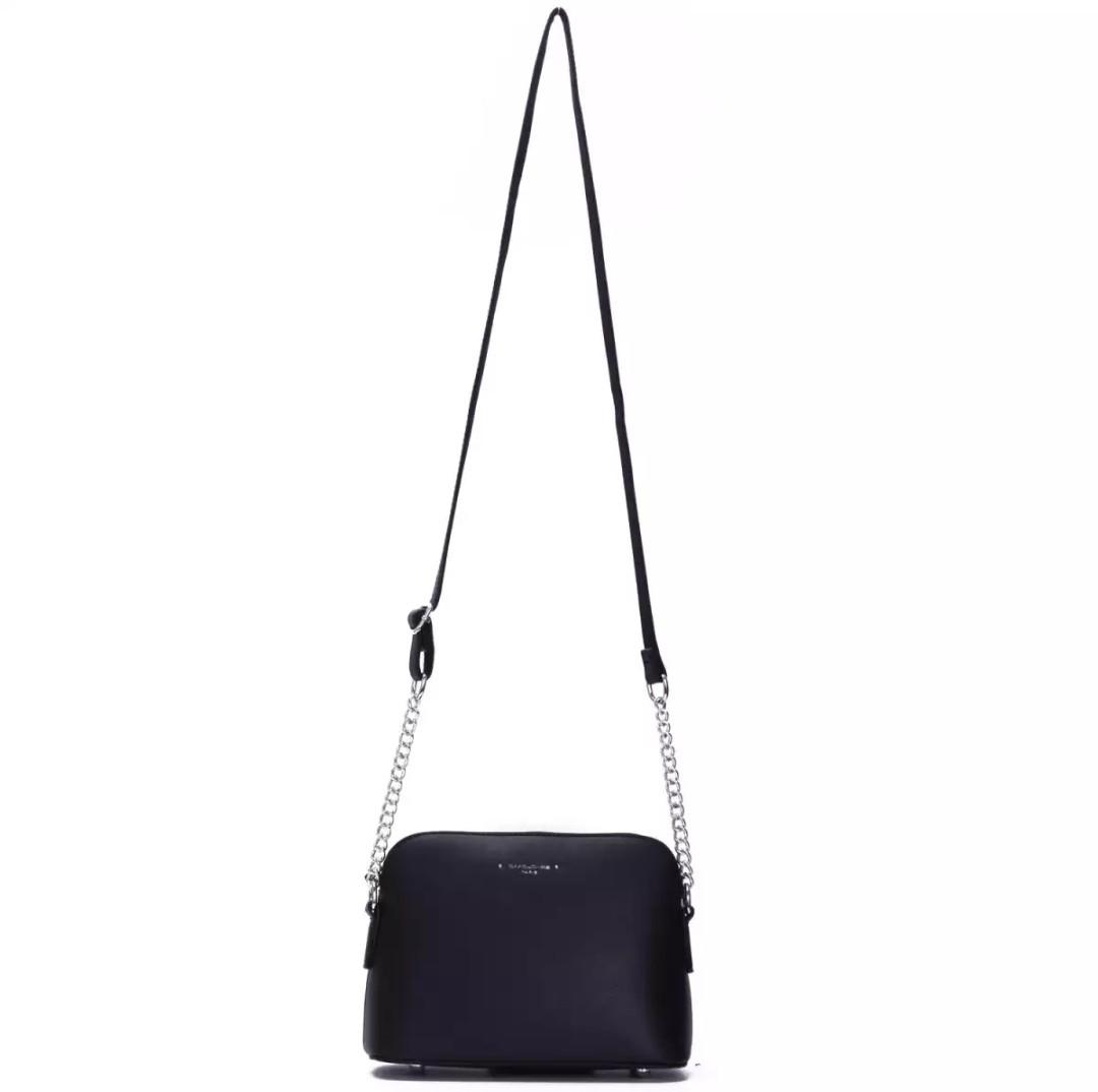 ✨💯 David Jones Paris Chain Crossbody Bag Black, Women's Fashion, Bags &  Wallets, Cross-body Bags on Carousell