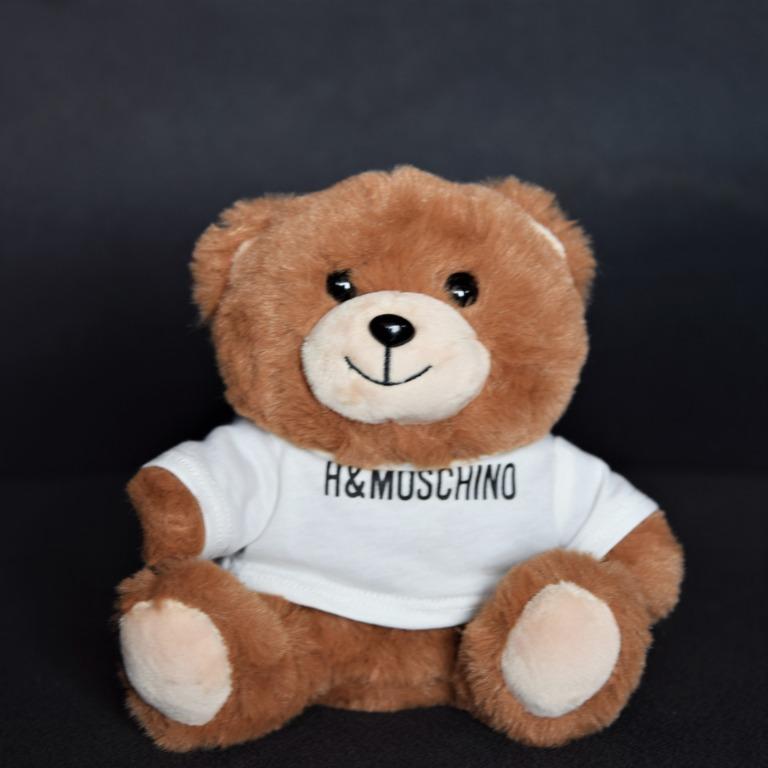 Moschino h&m phone case clearance
