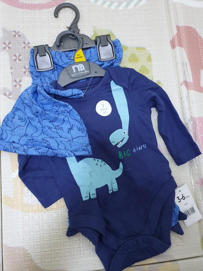 baby's feet too big for sleepsuits