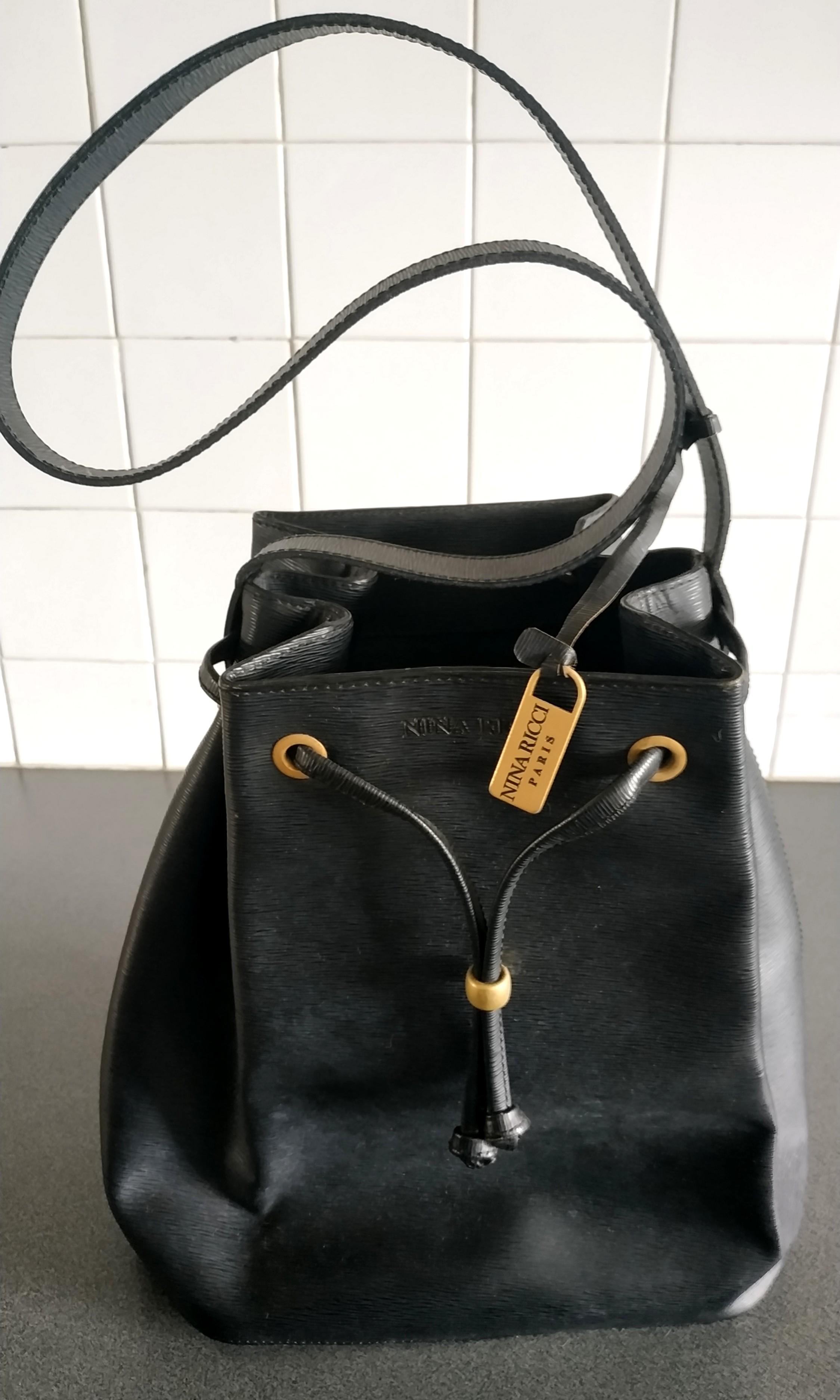 Stunning python and leather Nina Ricci Satchel 🤍 | Vintage crossbody bag,  Purses crossbody, Black leather purse
