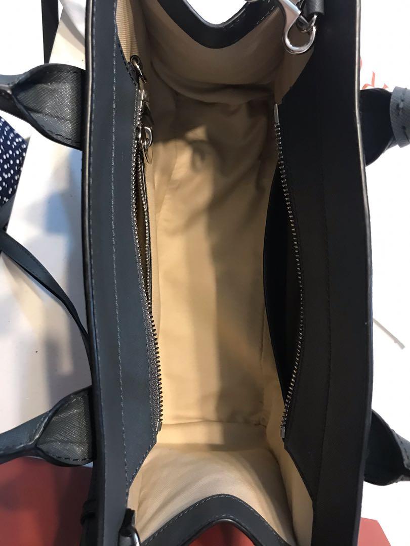 Oroton tote store sale