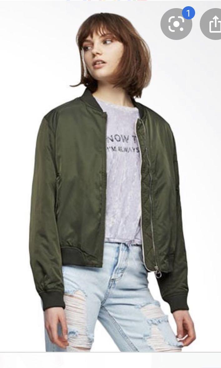 pull and bear green jacket