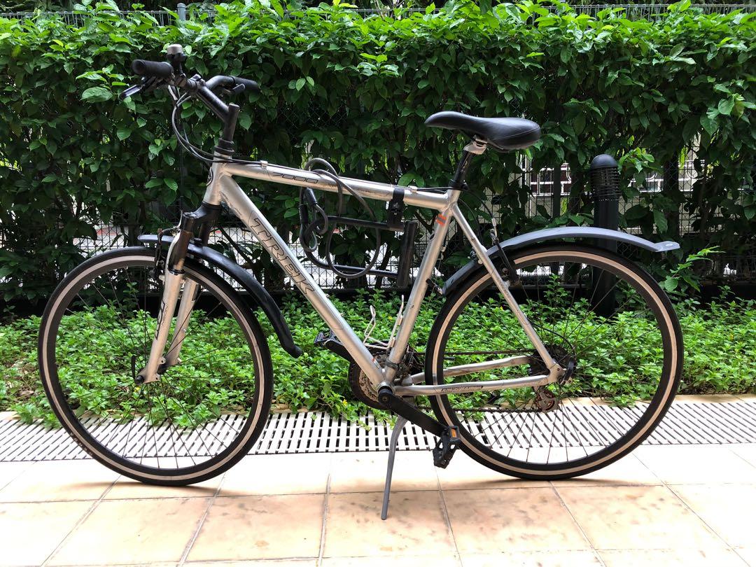 Trek 7000 hybrid 2024 bike