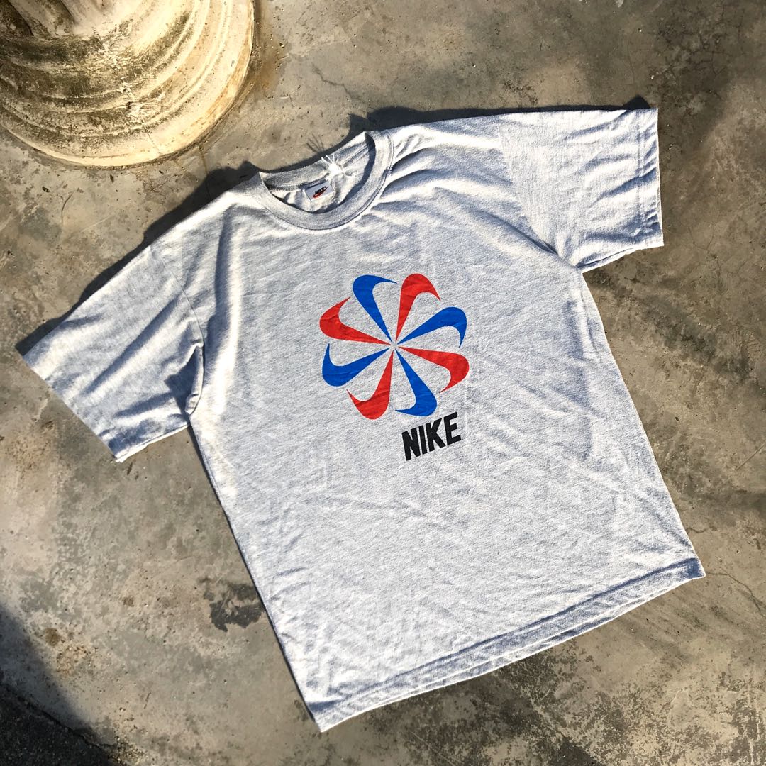 Nike pinwheel hot sale t shirt