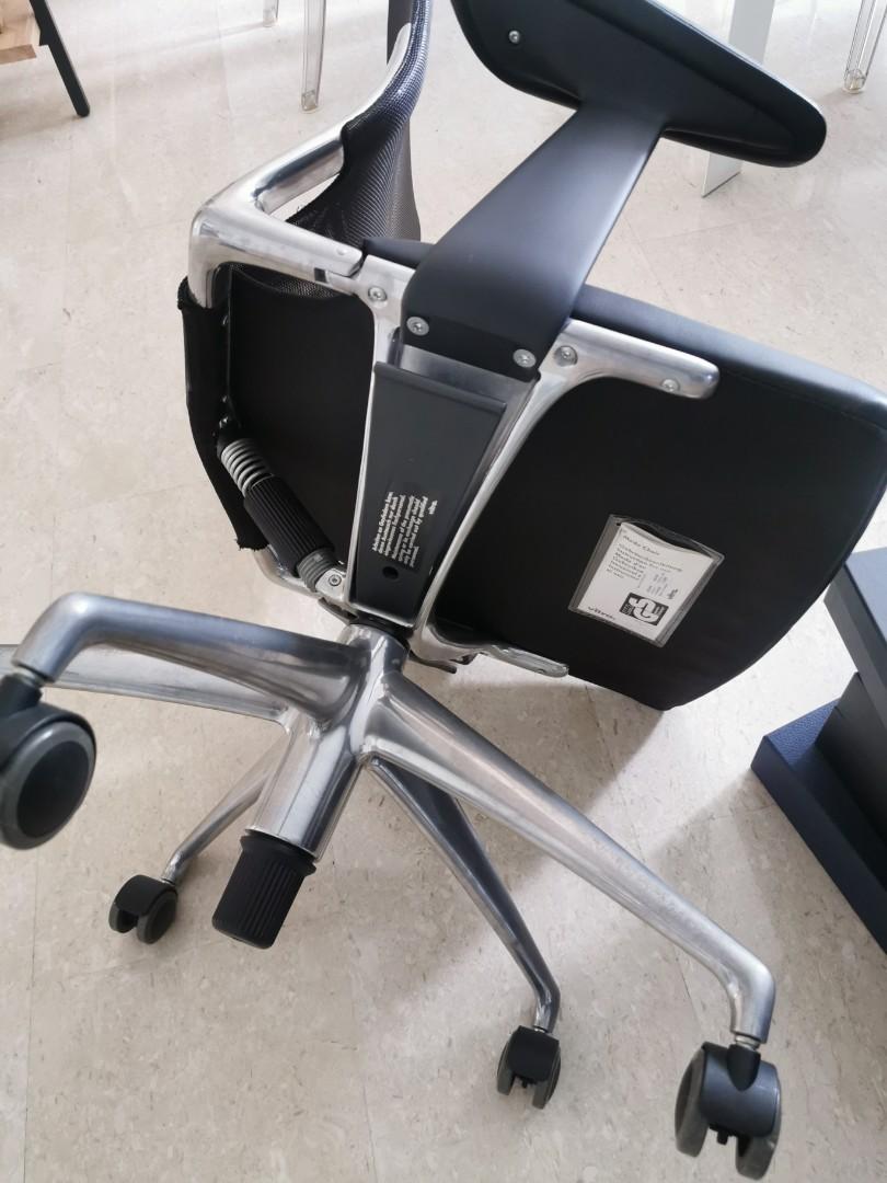 Vitra meda 2 chair 2025