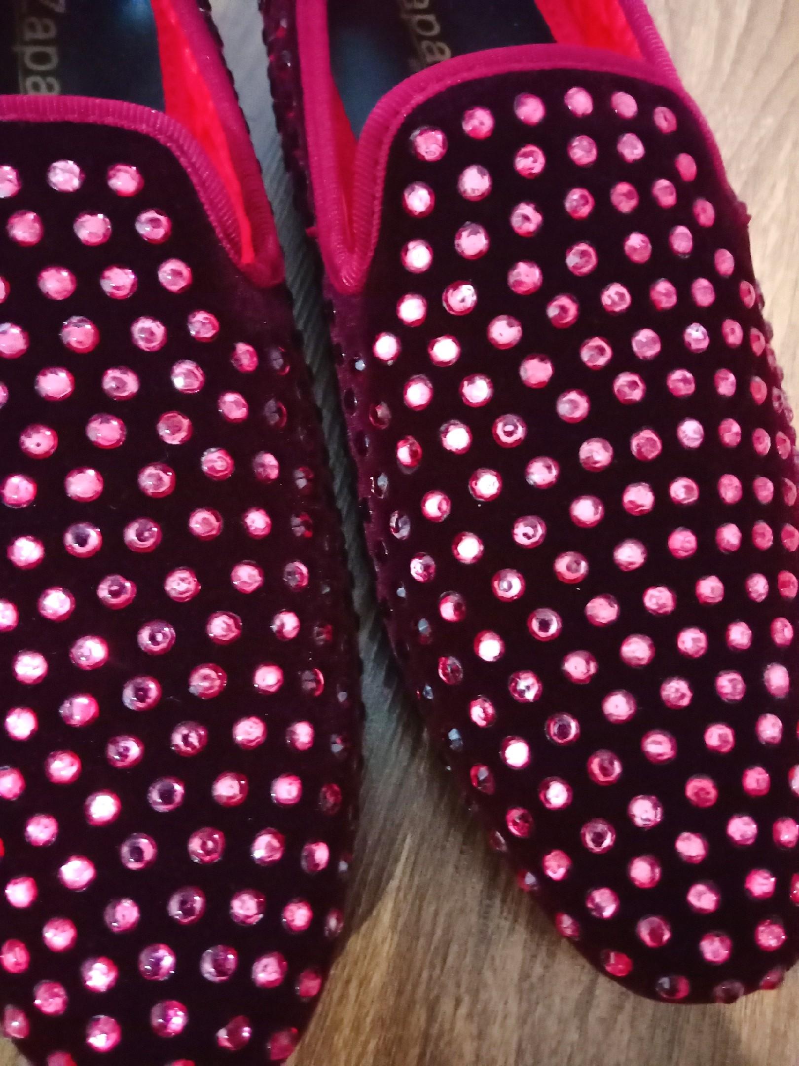 ZAPATOS By Zain Saidin