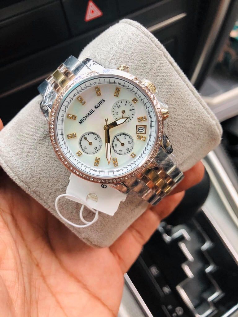 mk 8353 watch