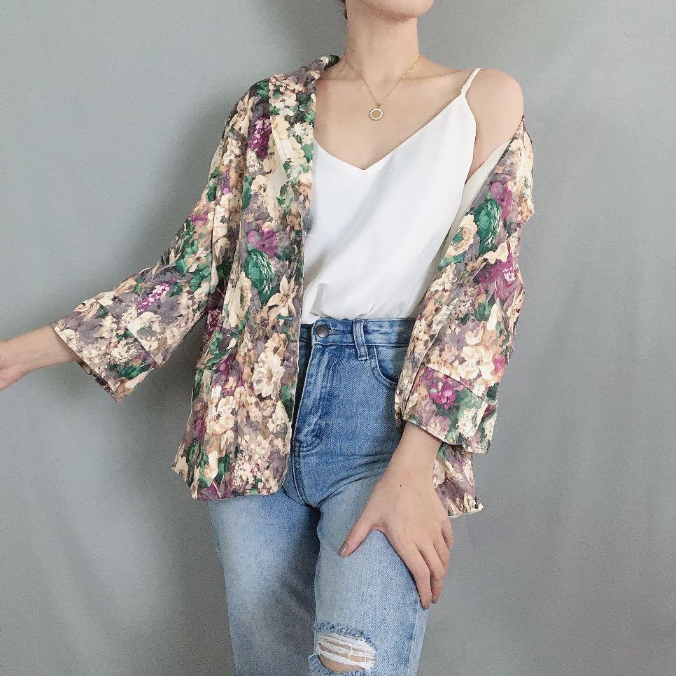 Blazer (X020) (Category: Coats, Jackets and Outerwear) located in Calamba. Submitted by basicnbuttons (Listing ID 1005992006, Image 1). Description: Oversized upto 2XL With inner lining ♥️Preloved unless stated BRANDNEW ♥️First to pay policy after we send invoice ❌we cannot provide sizes in inches except on what is given. How to order: ▪️Make offer(✨Auto Pass for low baller ) ▪️Send us your deets Name: Cp # Complete add MOP: BPI/BDO/ GCASH only ▪