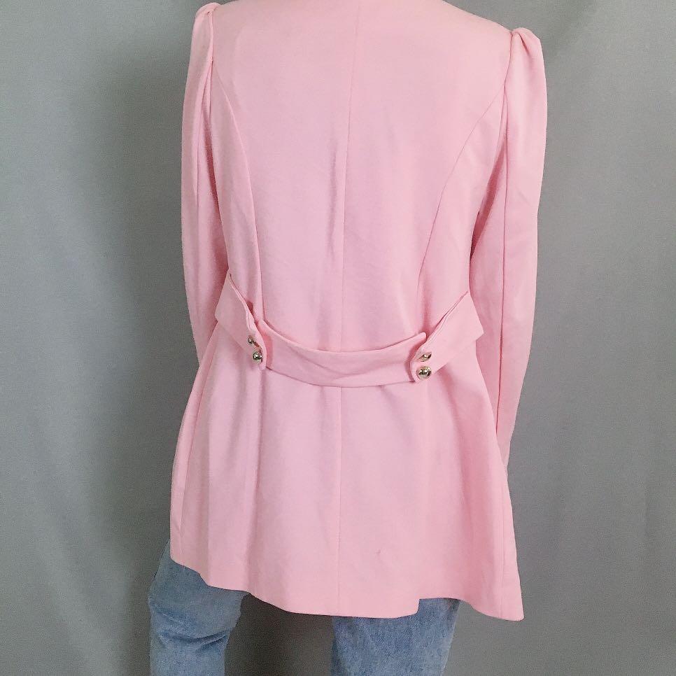Blazer (X29) (Category: Coats, Jackets and Outerwear) located in Calamba. Submitted by basicnbuttons (Listing ID 1006003280, Image 2). Description: .