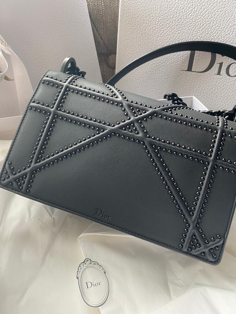 Small diorama 2025 ultra black bag