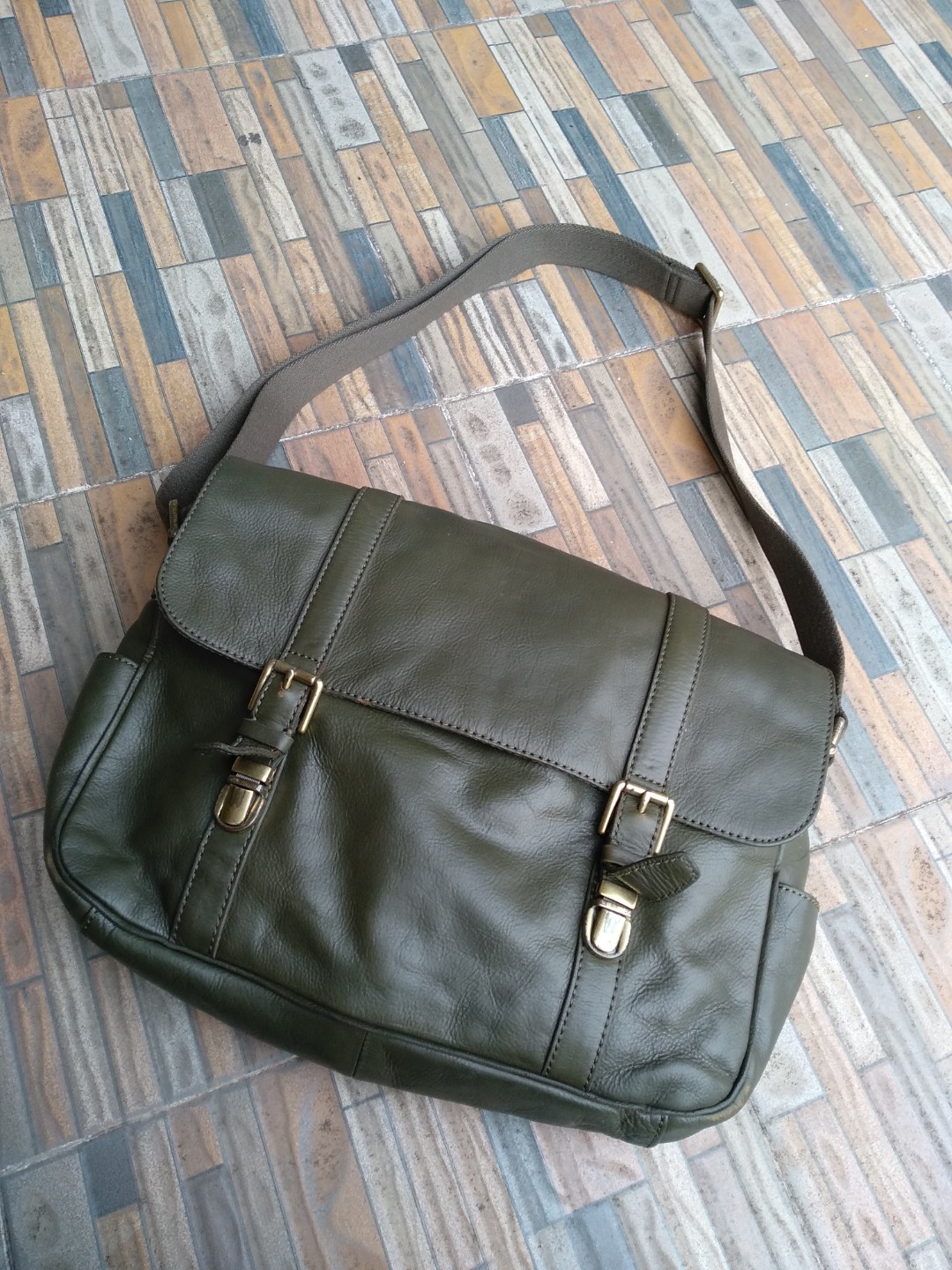 Fossil estate shop messenger bag