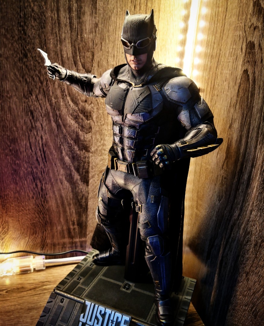 Hot toys batman tactical online