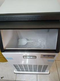 ICE CUBE MAKER MACHINE 45KG/24HRS 1DAY (Category: Ice-cream Makers) located in Paranaque City. Submitted by joshjeanyuri6842 (Listing ID 1005966229, Image 2). Description: GREEN FINE AIR TECH INC. LOCATED AT NO.4 EAST SERVICE ROAD AFPOVAI PHASE 3 WESTERN BICUTAN TAGUIG CITY. TELEPHONE:(02)8788-0541/8401-6789/8401-6755/8833-6270 MELISSA 09264172623/09293535885 NOTE: VAT INCLUDED 56,000.00 ITEMS AND SPECIFICATIONS Brand: Ez-Air Product; Ice Cube Ma