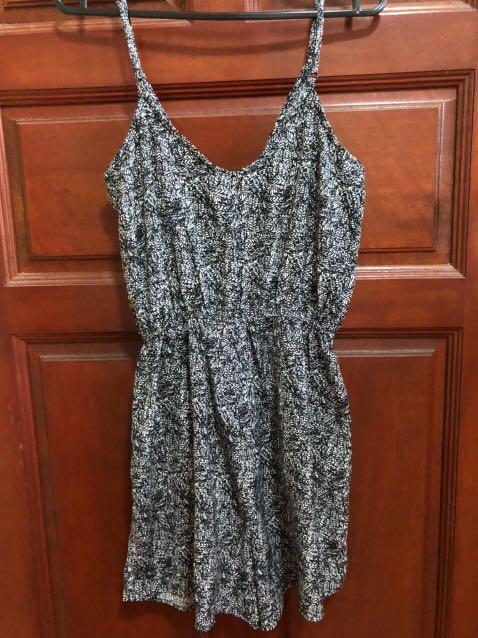 Patterned Romper (Category: Rompers) located in Singapore. Submitted by ohannah (Listing ID 1006047634, Image 2). Description: .