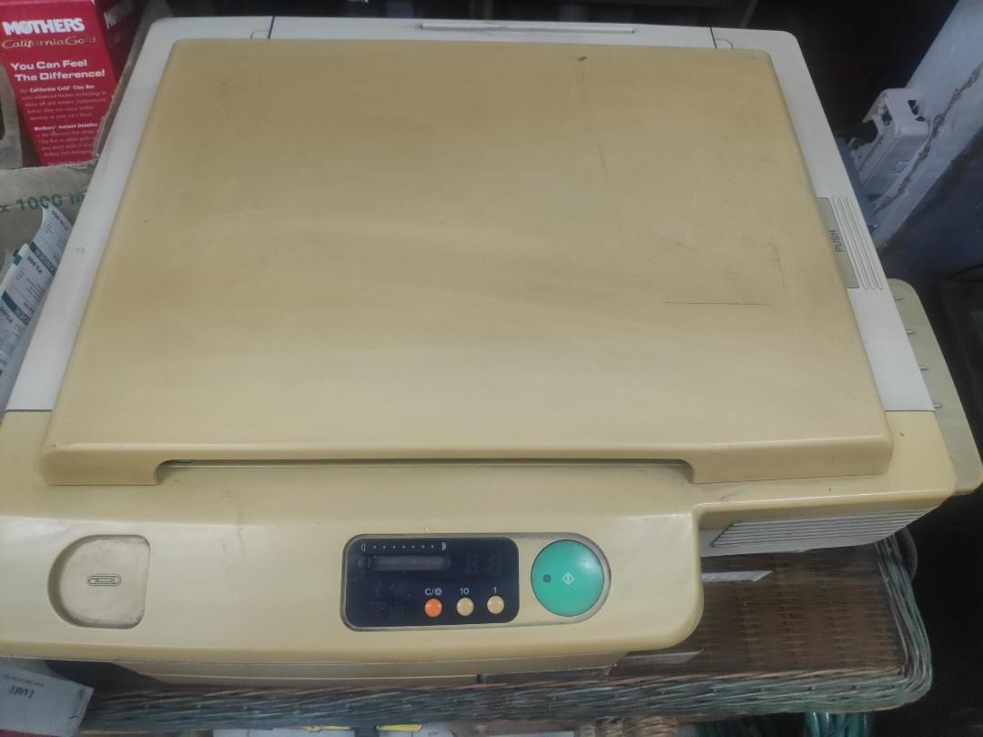 Photo Copier Machine Minolta (Category: Office & Business Technology) located in Quezon City. Submitted by panda_style (Listing ID 1005992990, Image 1). Description: Minolta Photocopier machine - working (dark print)(cleaning) - local 220v - QC - free to test.
