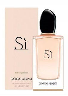 si perfume with glitter