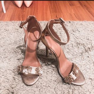 (Category: ) located in . Submitted by liz.iris (Listing ID 266687989, Image 1). Description: .