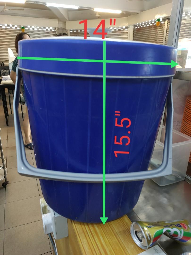 Toyogo Ice bucket/food container 28 litter, Furniture & Home Living