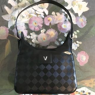 （分類：）位於 。 由 whitestsneakers 提交（商品編號 1006131573，圖片 1）。簡介： 。