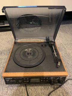 Vinyl and cassette player